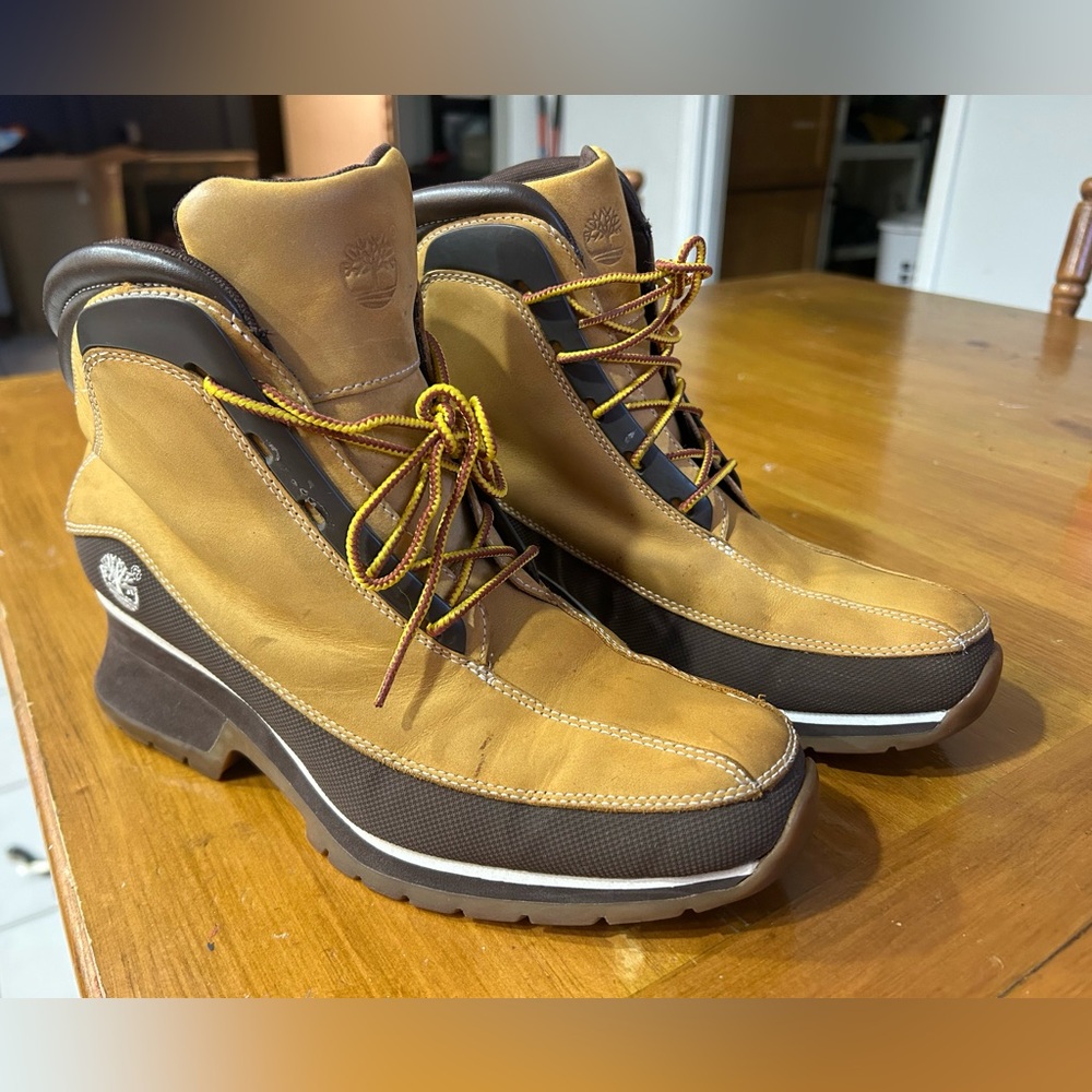 Timberland Women’s Boots Size 10